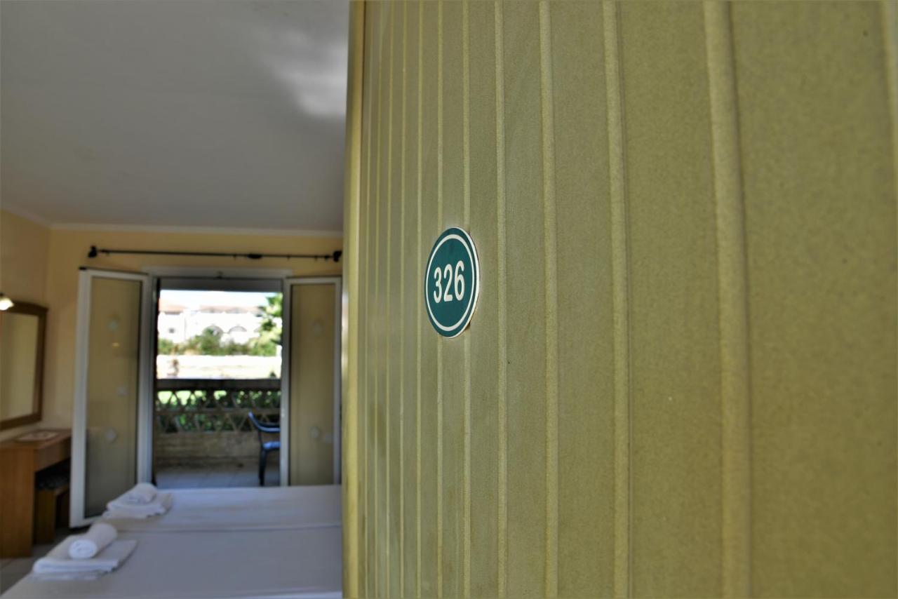 Elpida Hotel Alykanas  Exteriér fotografie