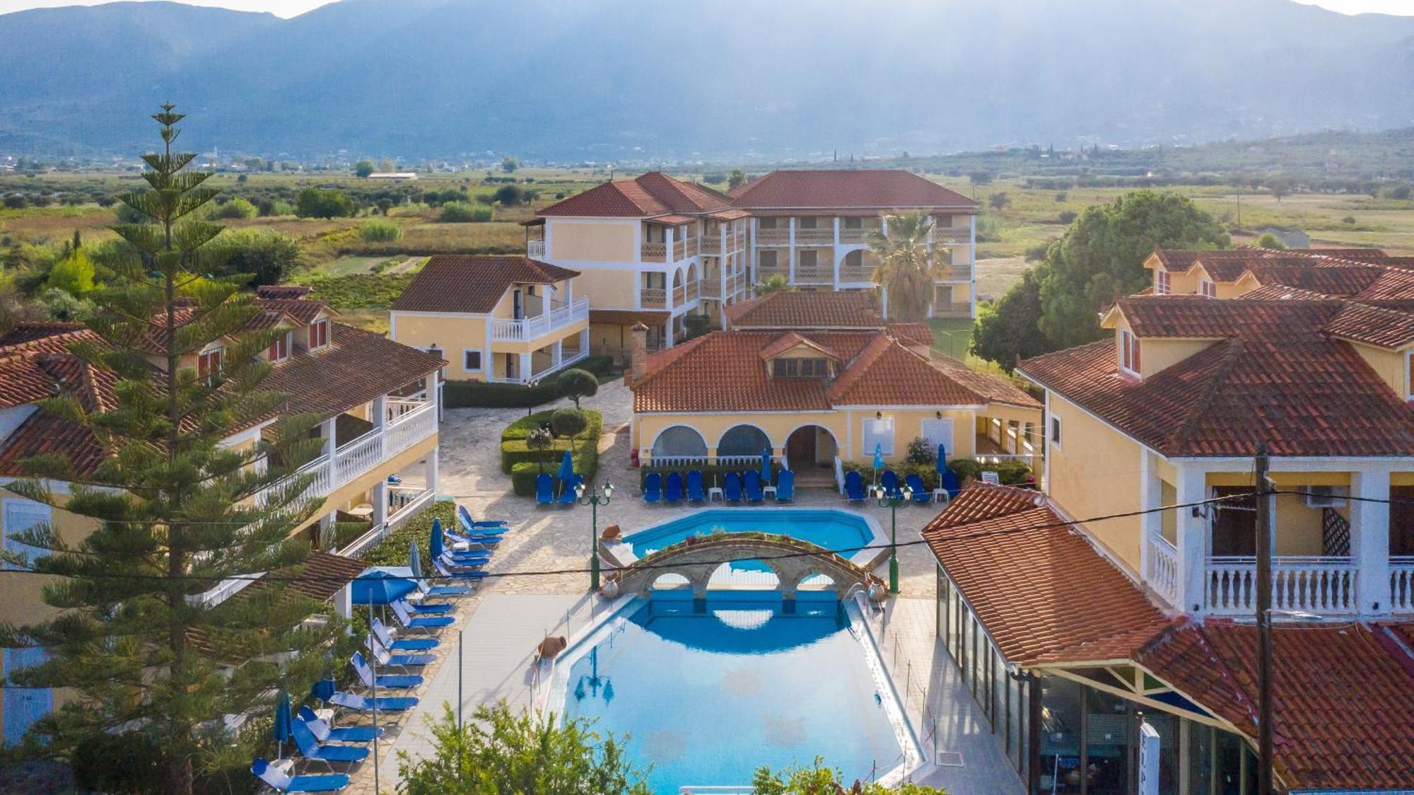 Elpida Hotel Alykanas  Exteriér fotografie