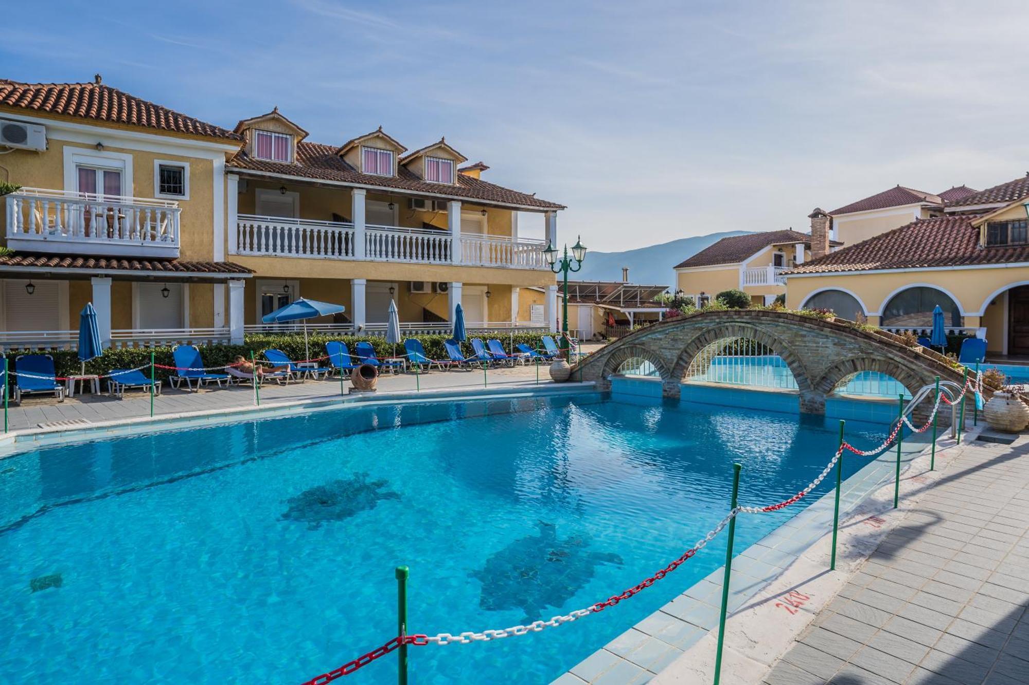 Elpida Hotel Alykanas  Exteriér fotografie