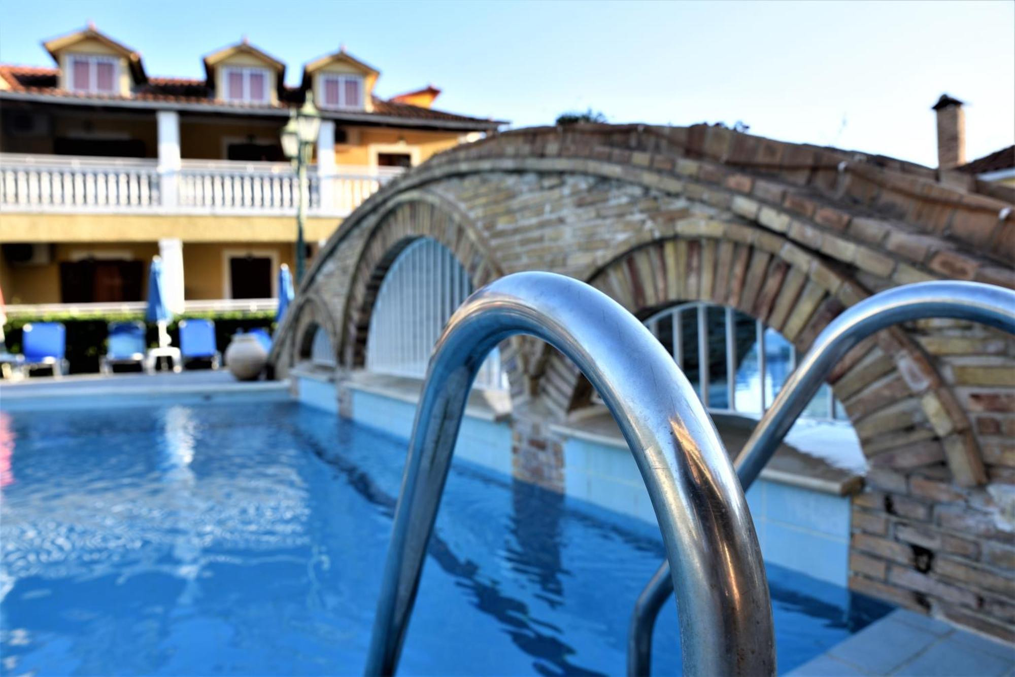 Elpida Hotel Alykanas  Exteriér fotografie