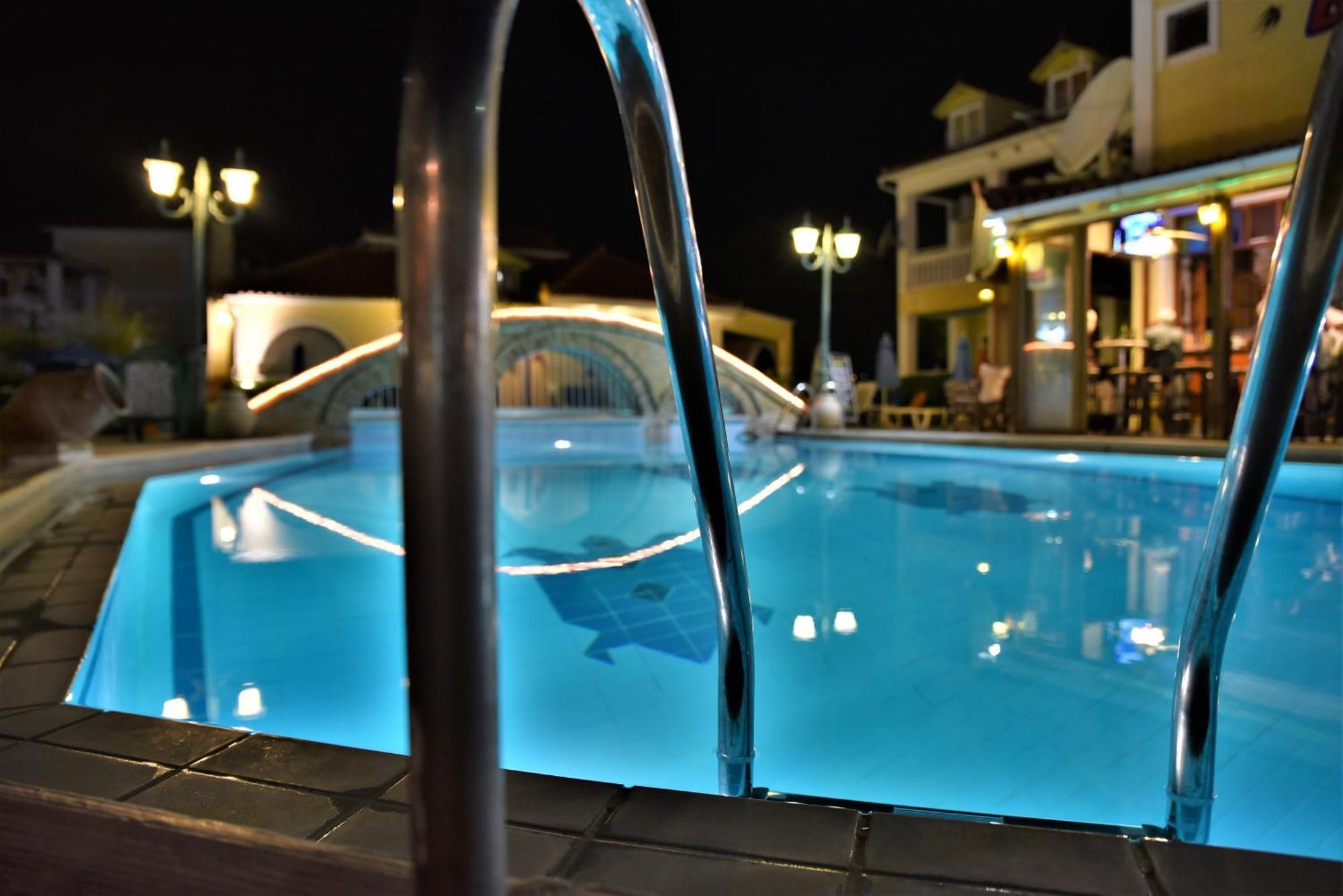 Elpida Hotel Alykanas  Exteriér fotografie