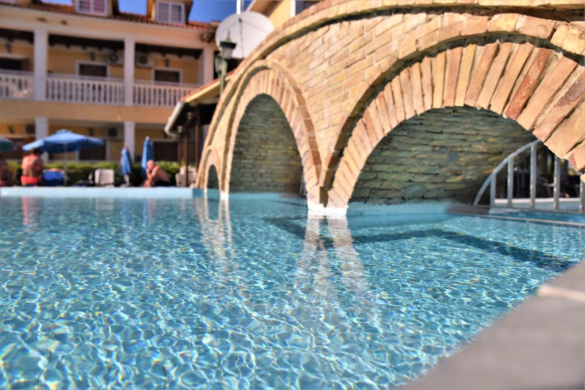 Elpida Hotel Alykanas  Exteriér fotografie