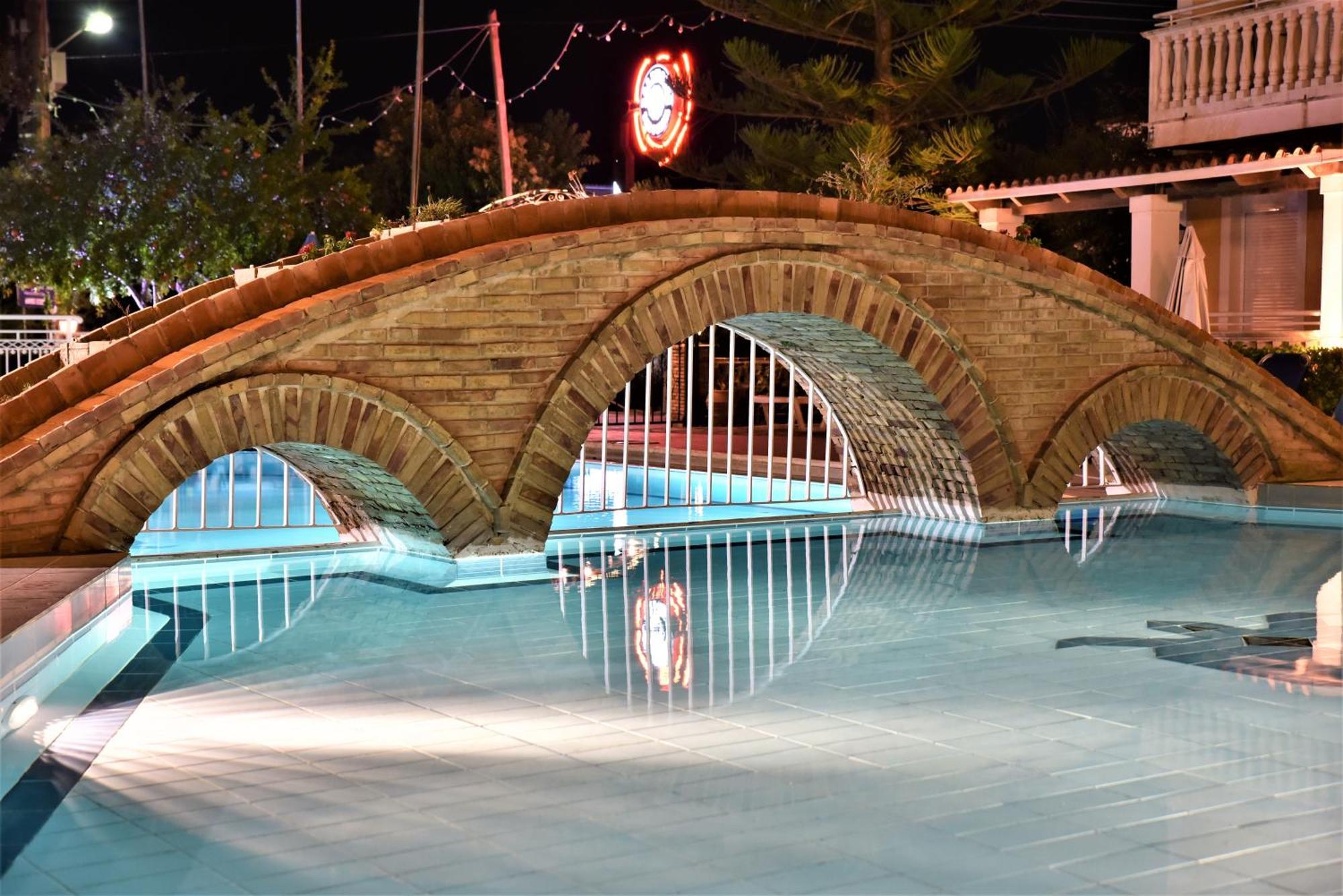 Elpida Hotel Alykanas  Exteriér fotografie
