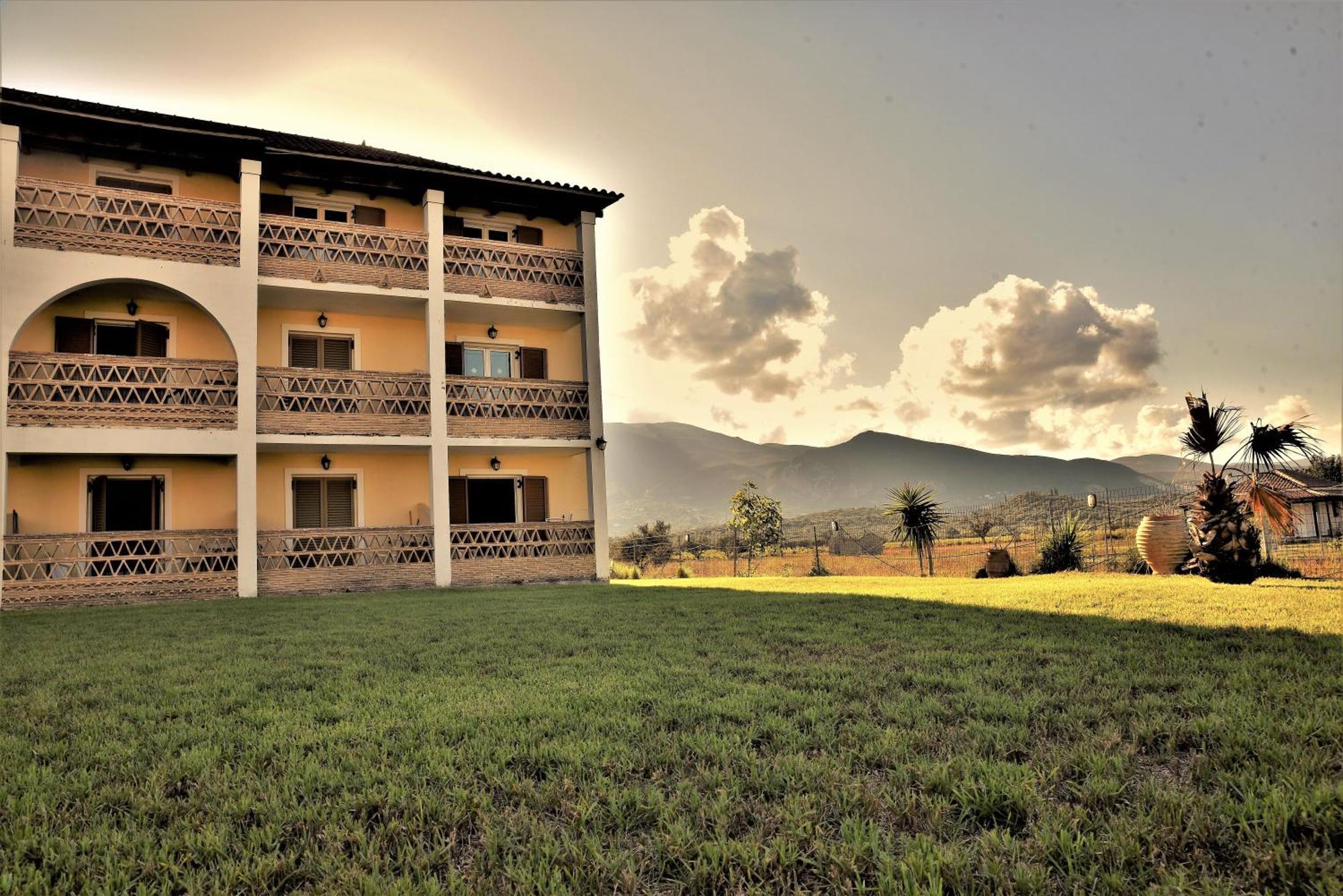Elpida Hotel Alykanas  Exteriér fotografie