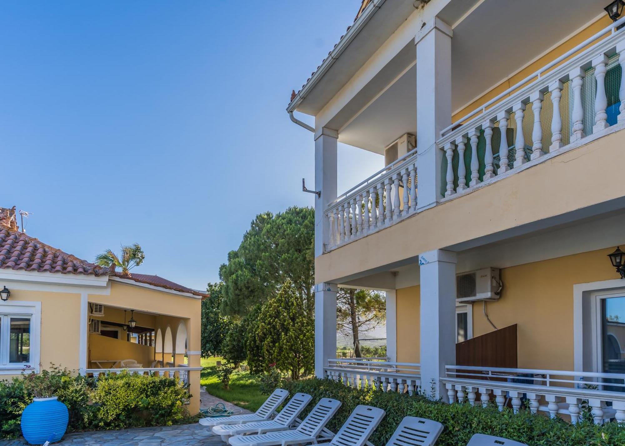 Elpida Hotel Alykanas  Exteriér fotografie