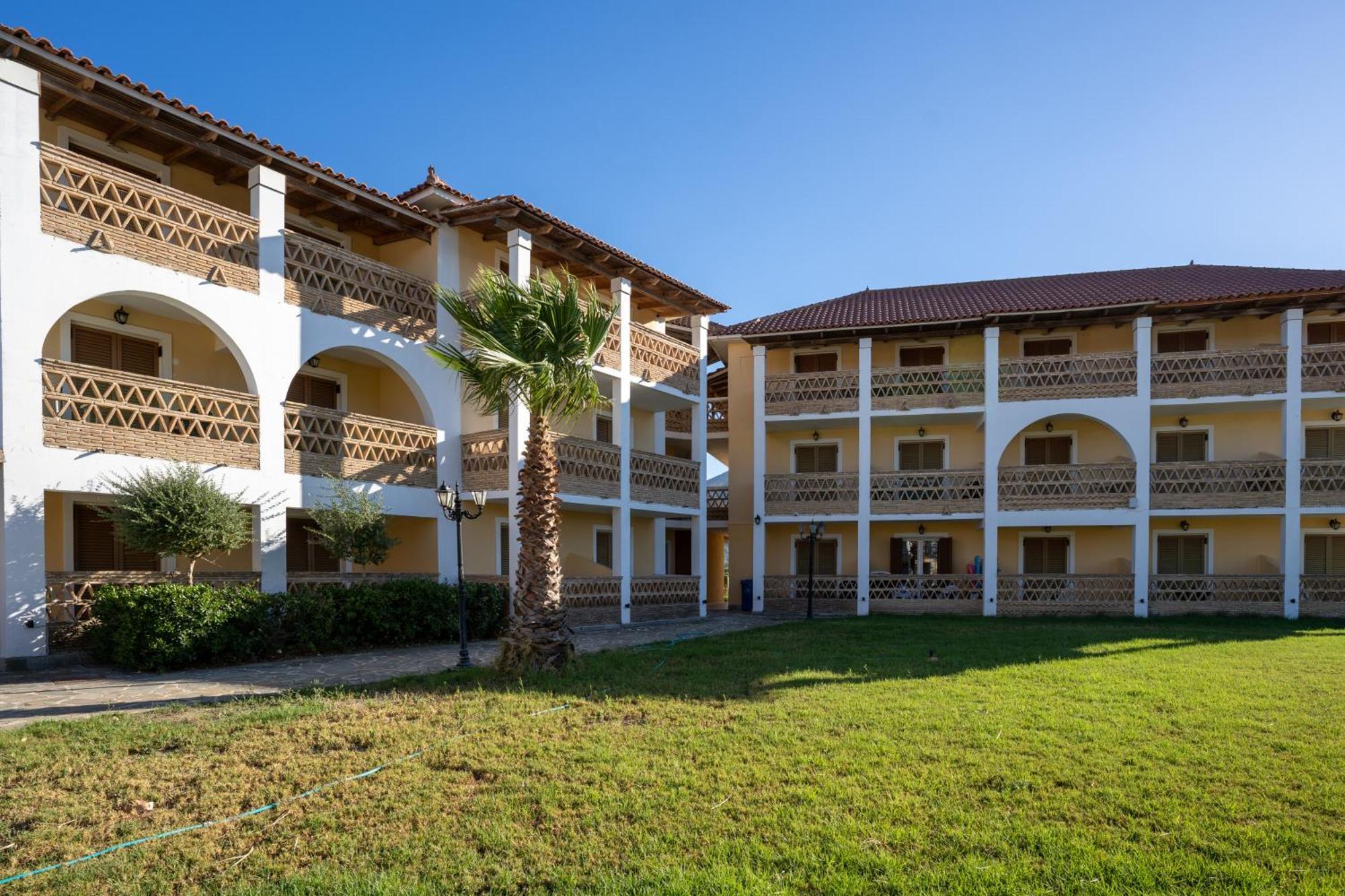 Elpida Hotel Alykanas  Exteriér fotografie