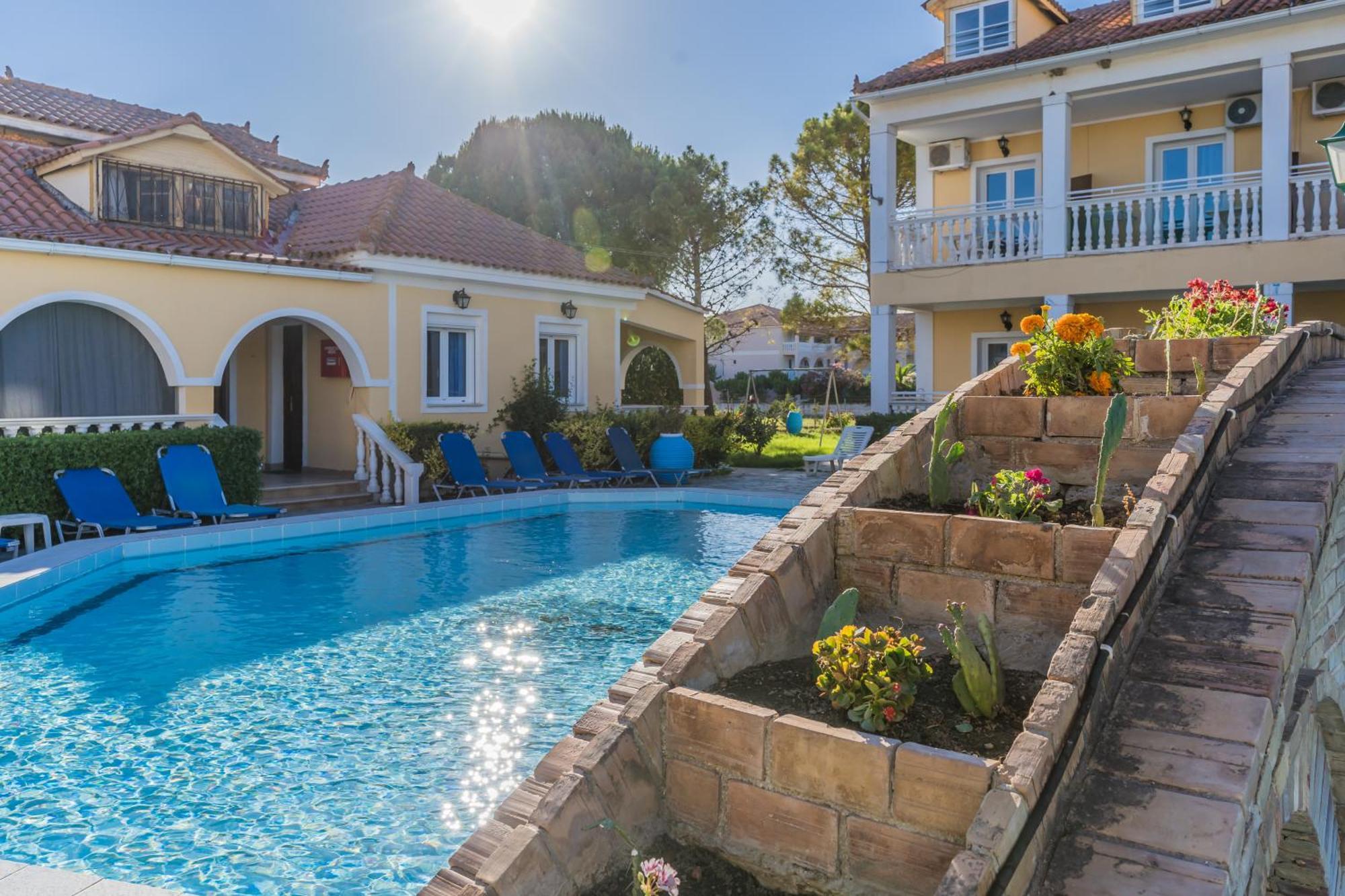 Elpida Hotel Alykanas  Exteriér fotografie