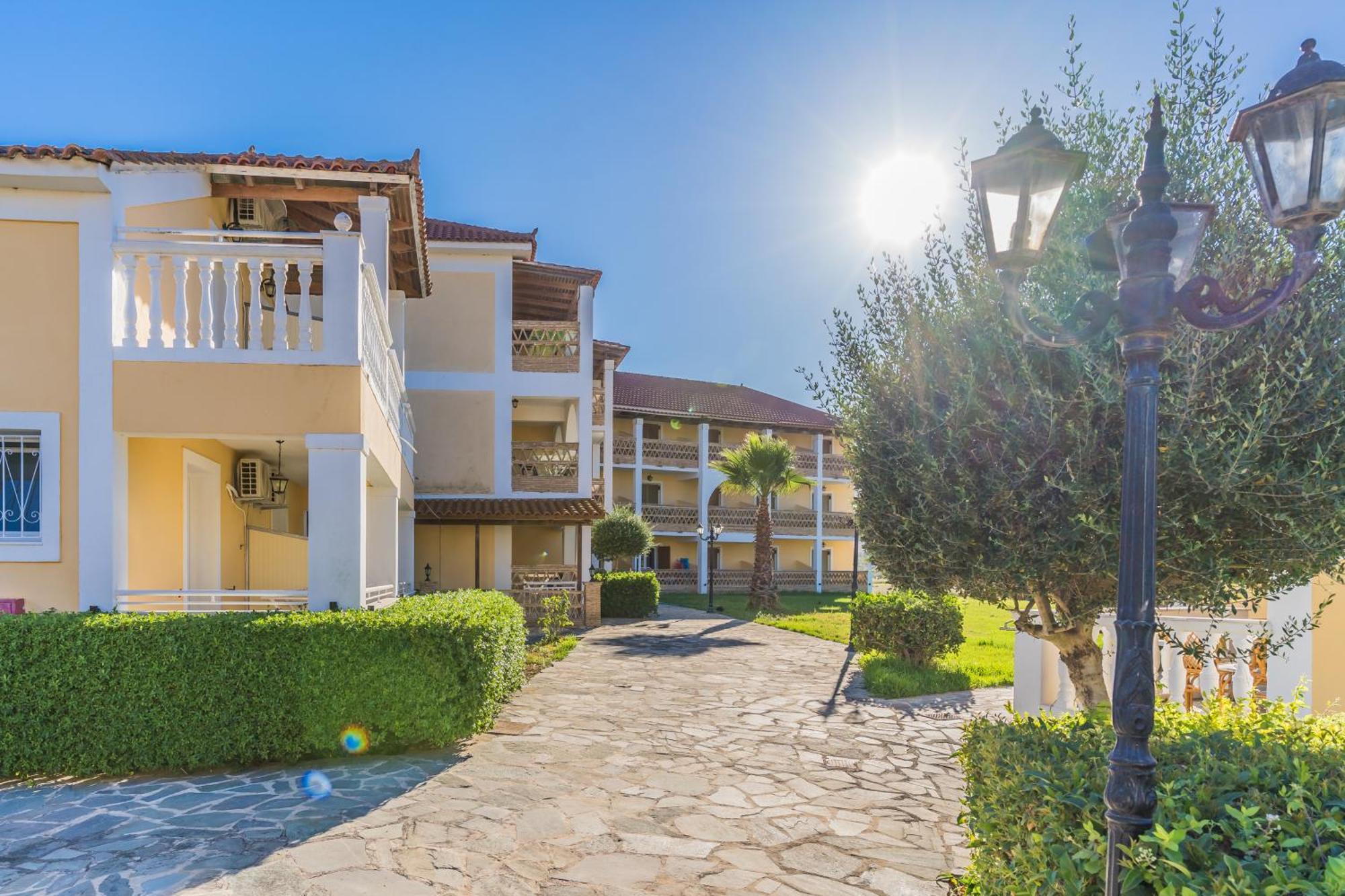 Elpida Hotel Alykanas  Exteriér fotografie